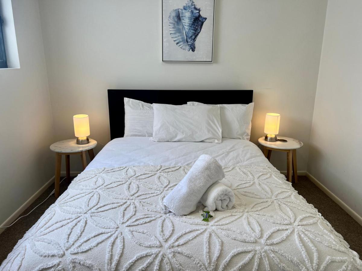 Luxe 2 Bedroom Apt W/ Car Park * Brisbane