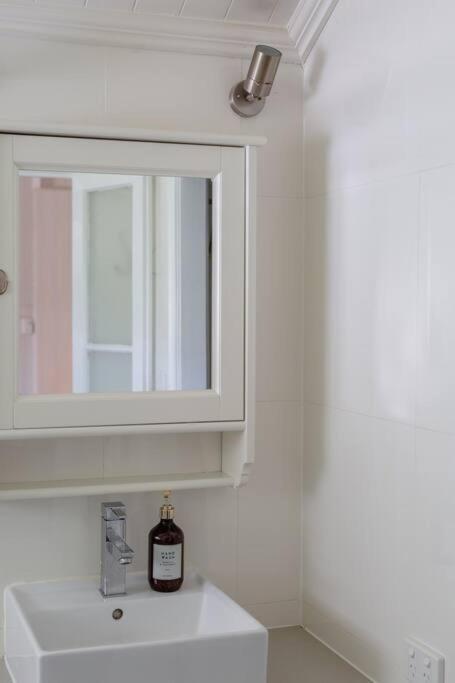 Apartment Quaint & Cosy 1 Bedroom In Queenslander. *