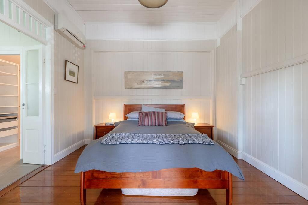 Quaint & Cosy 1 Bedroom In Queenslander. Apartment