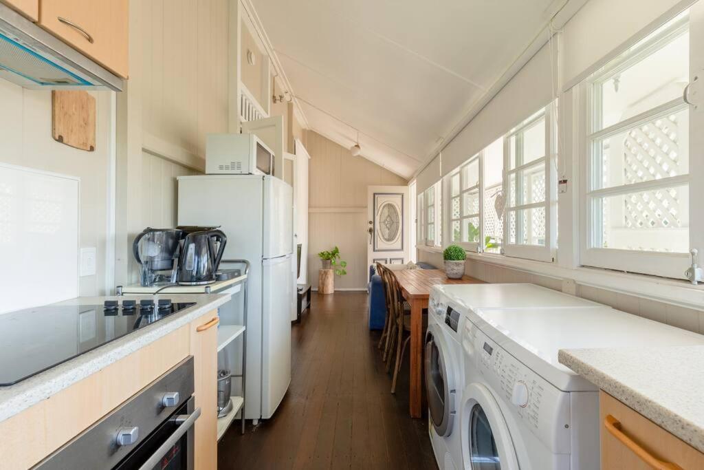 Quaint & Cosy 1 Bedroom In Queenslander. Apartment Brisbane