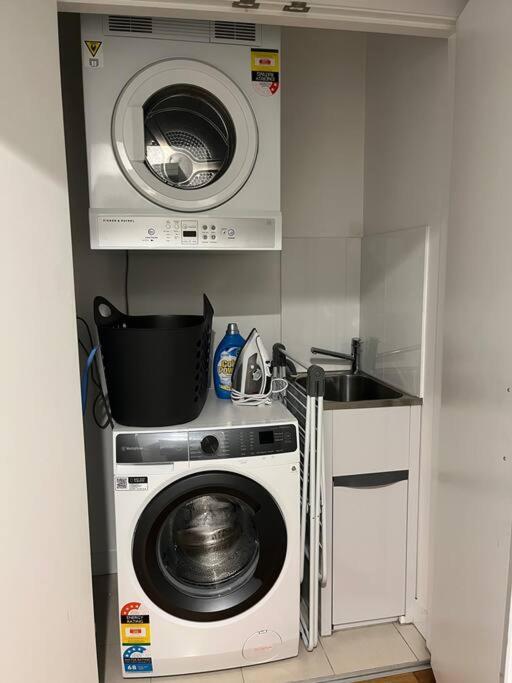 Newstead Ideally Located 2bed 2bath Free Parking In Heart Of Everything *