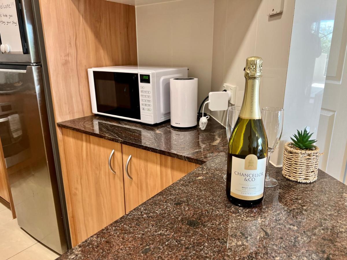 Luxe 2 Bedroom Apt W/ Car Park Brisbane