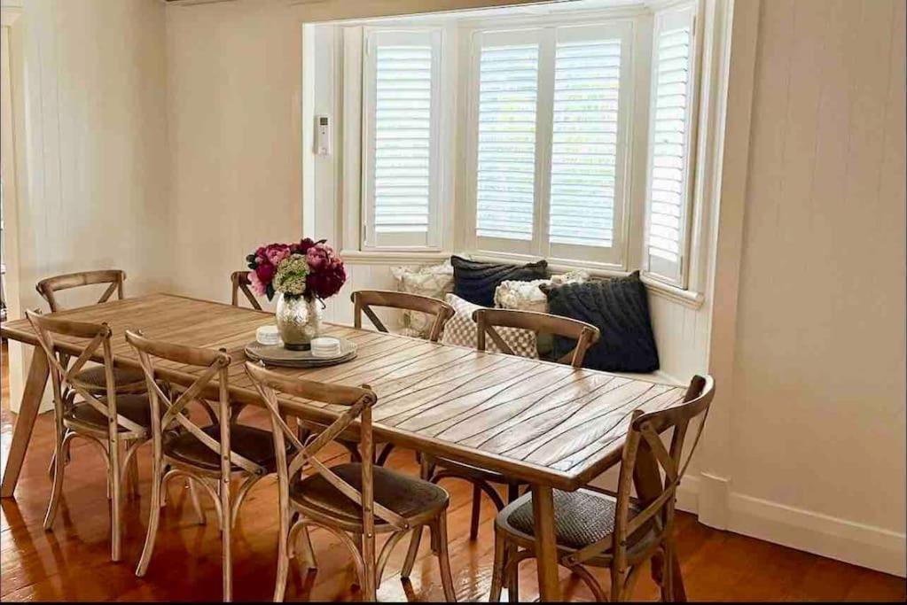 Charming 5br Family W/pool 10min From Airport * Brisbane