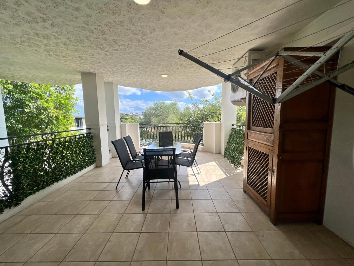 Luxe 2 Bedroom Apt W/ Car Park *