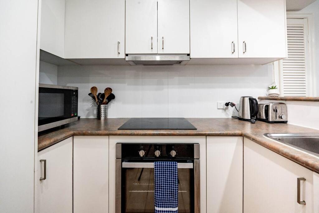 Apartment Relax In 2b2b Chateau Near Uq With Parking+balcony