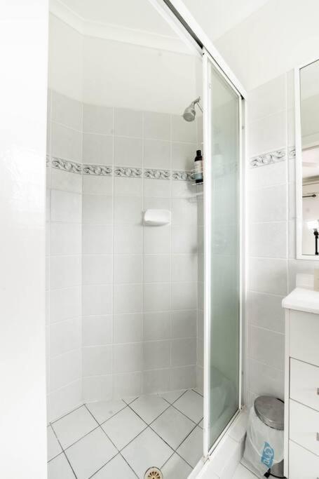 Relax In 2b2b Chateau Near Uq With Parking+balcony Brisbane