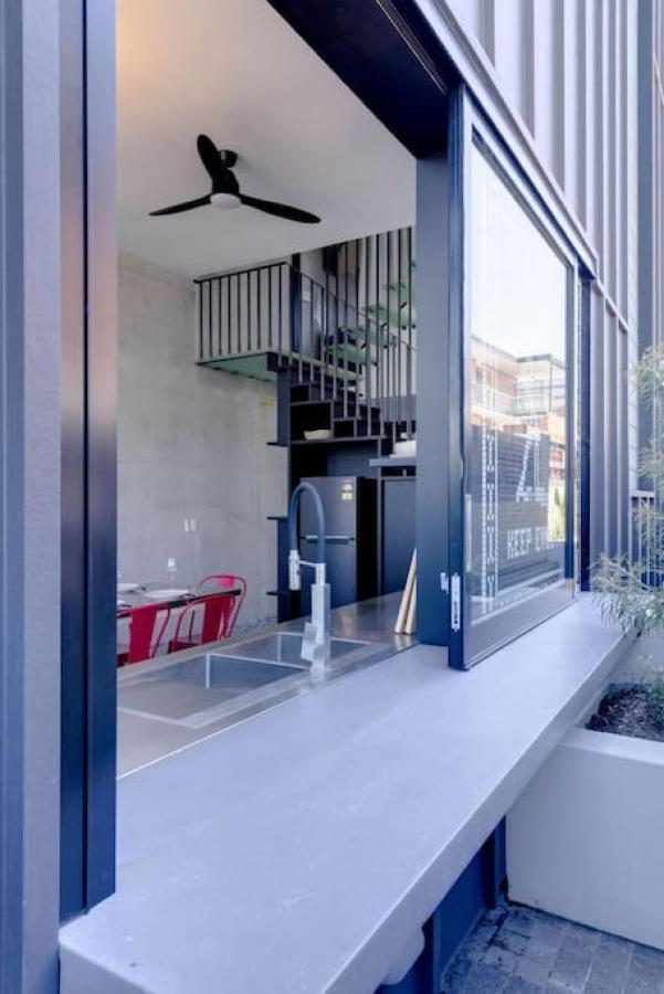 Escape 2 The New 3bed Highgate Hill *