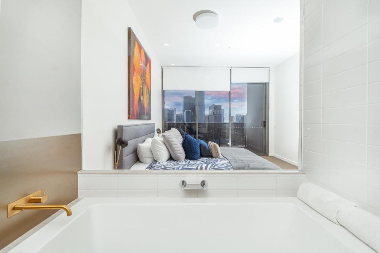 Multi Million River View 3bd Penthouse At Southbank