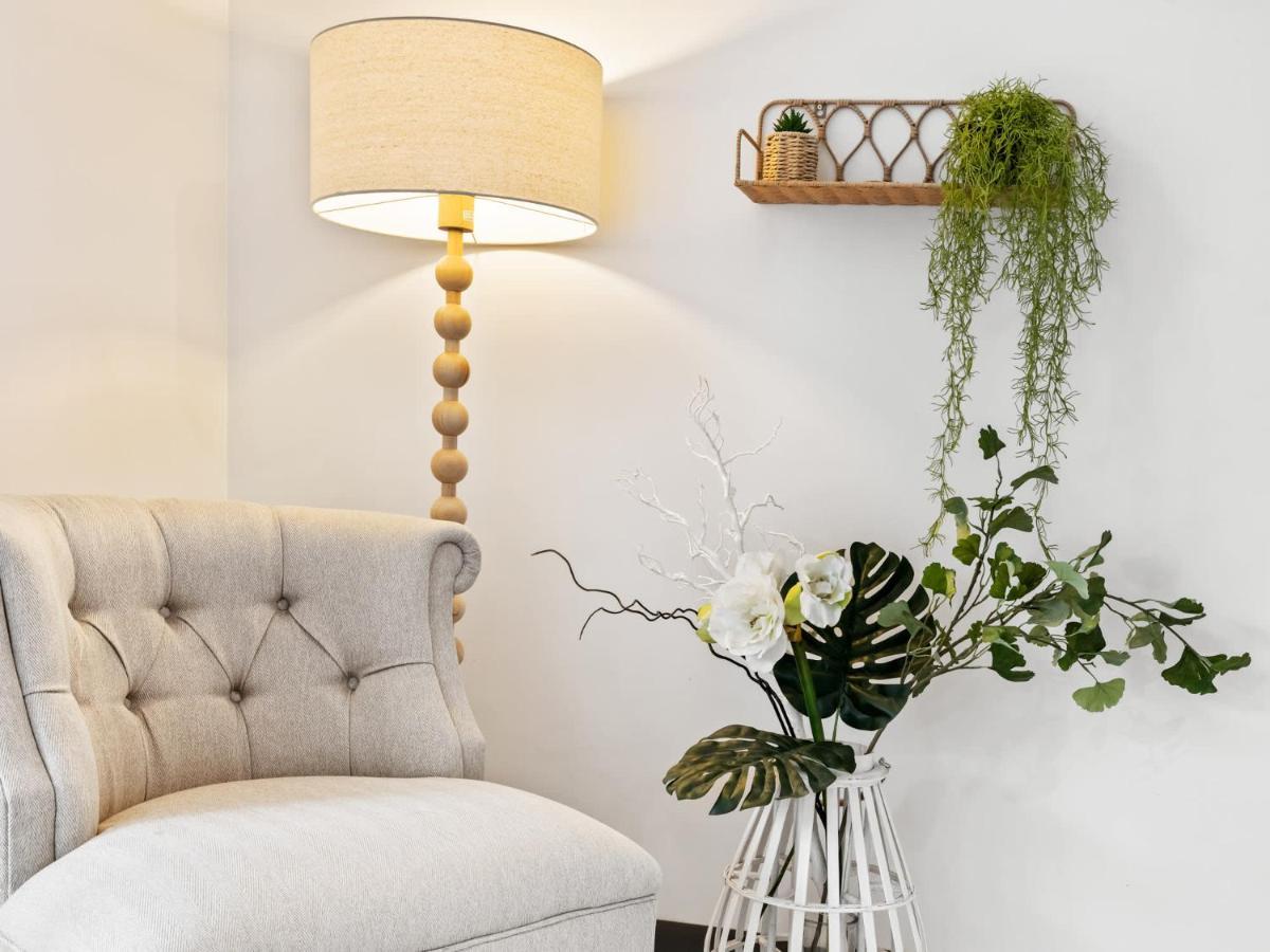 Spacious 2 Bed 2 Bath At South