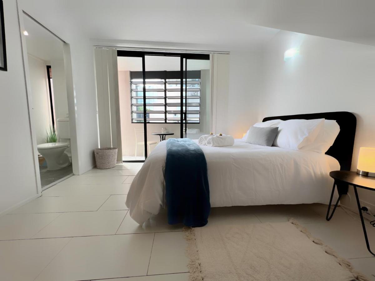 Stylish W/ Free Access To Park & Pool * Brisbane
