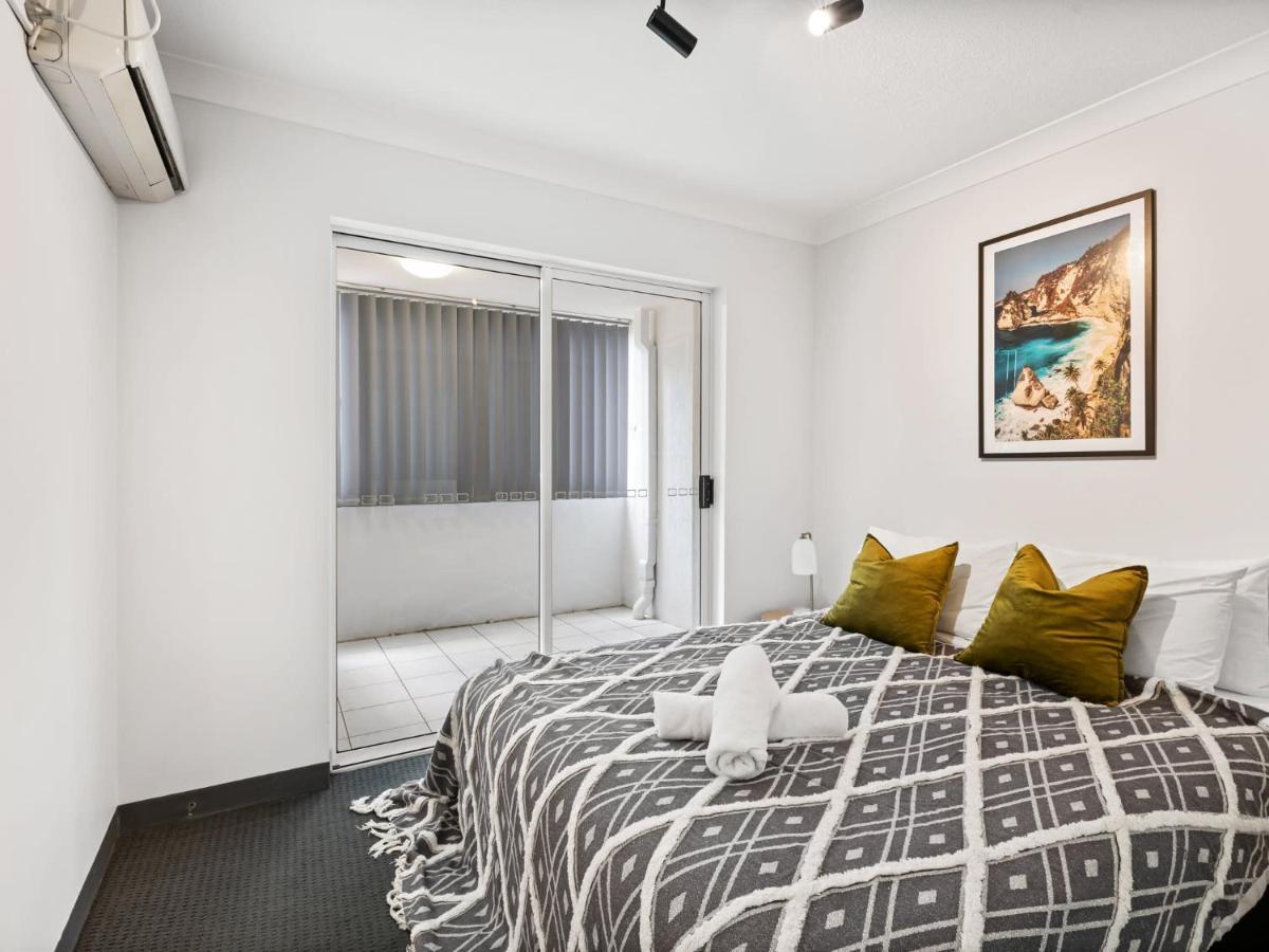 Spacious 2 Bed 2 Bath At South Apartment Brisbane