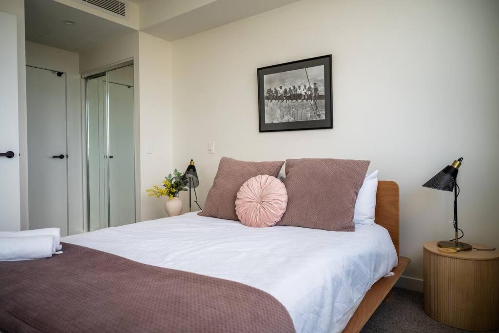 Modern 1-br Apt With Pool Access * Brisbane