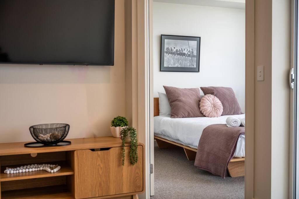 Apartment Modern 1-br Apt With Pool Access Brisbane