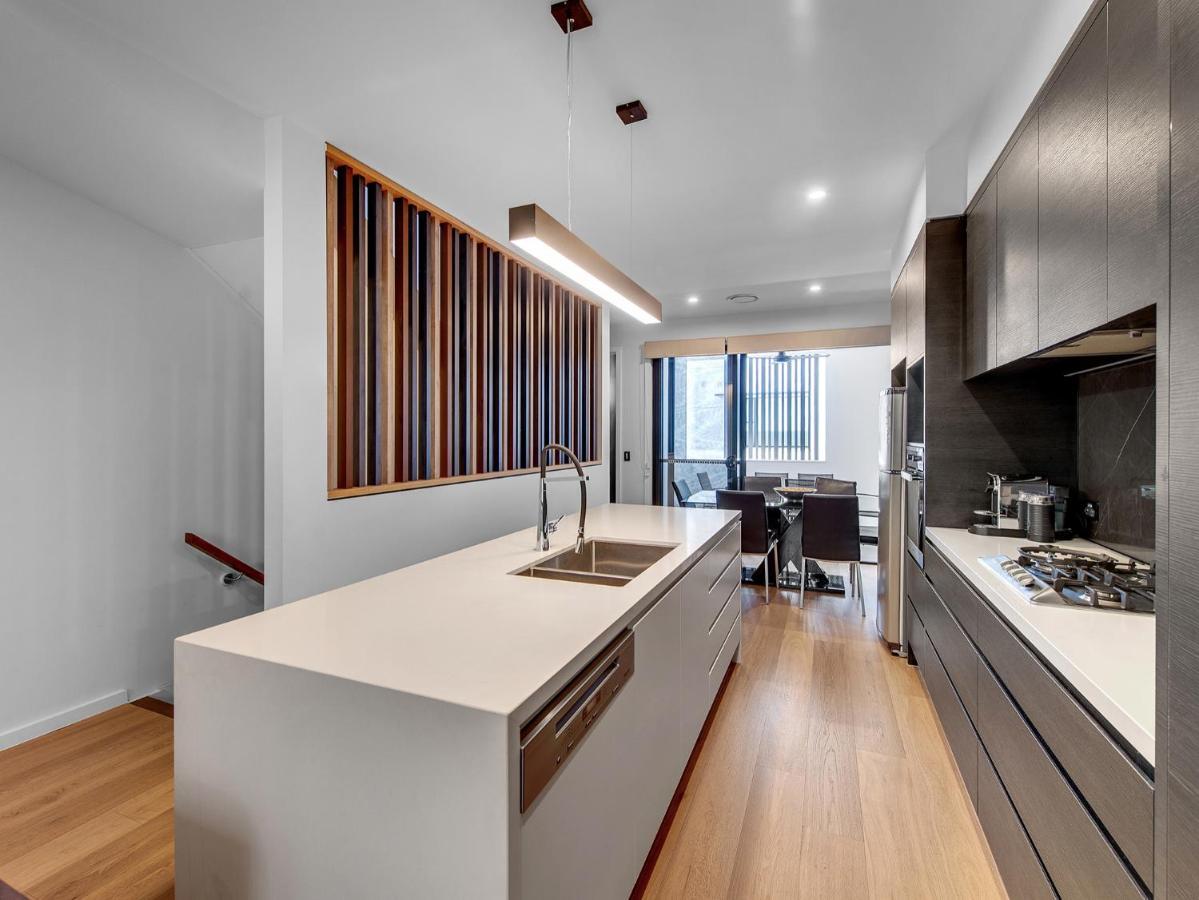 Apartment J24b - Bulimba From *