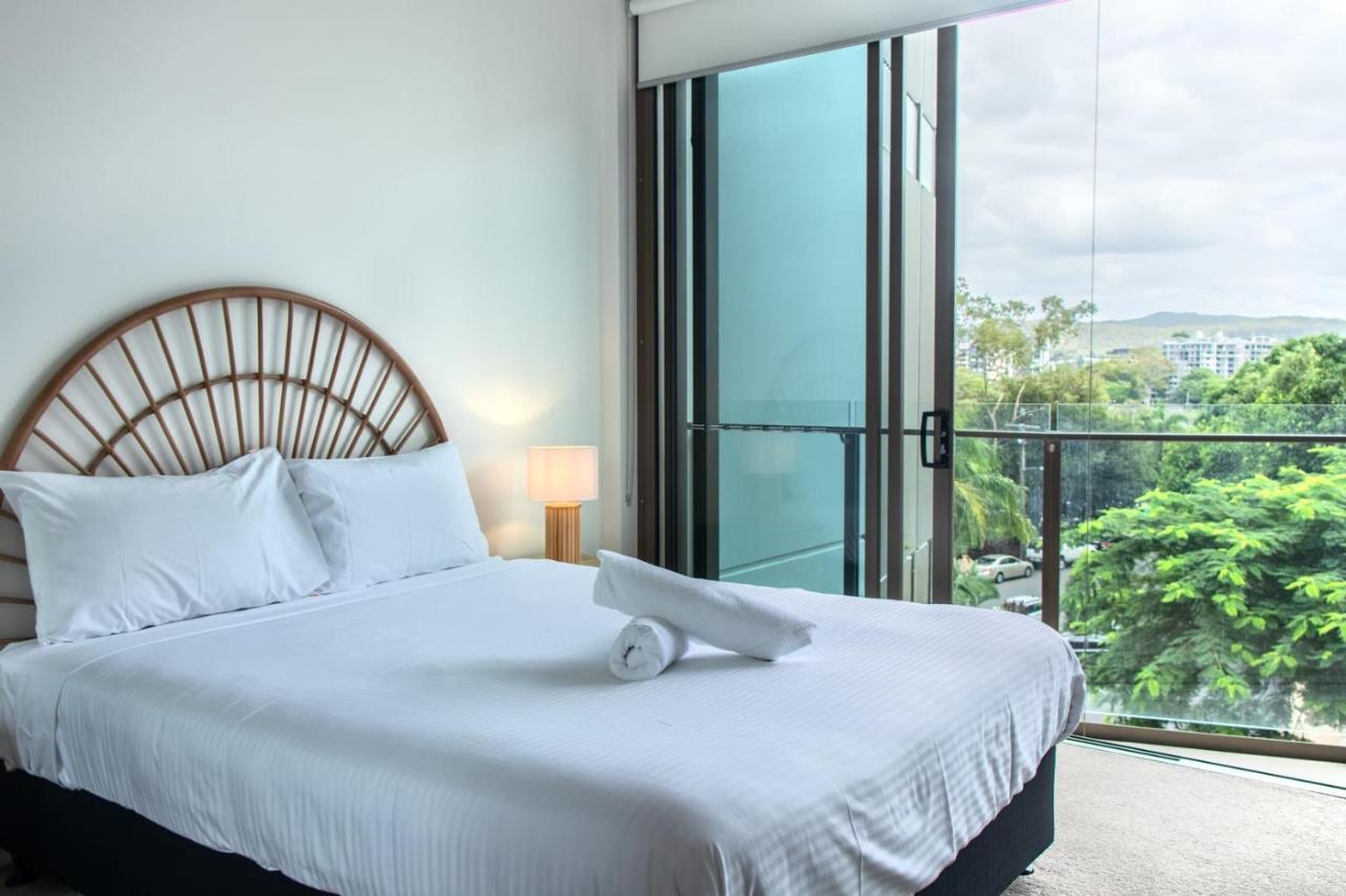 Brand New Riverside Designer 2bd At West End Apartment *