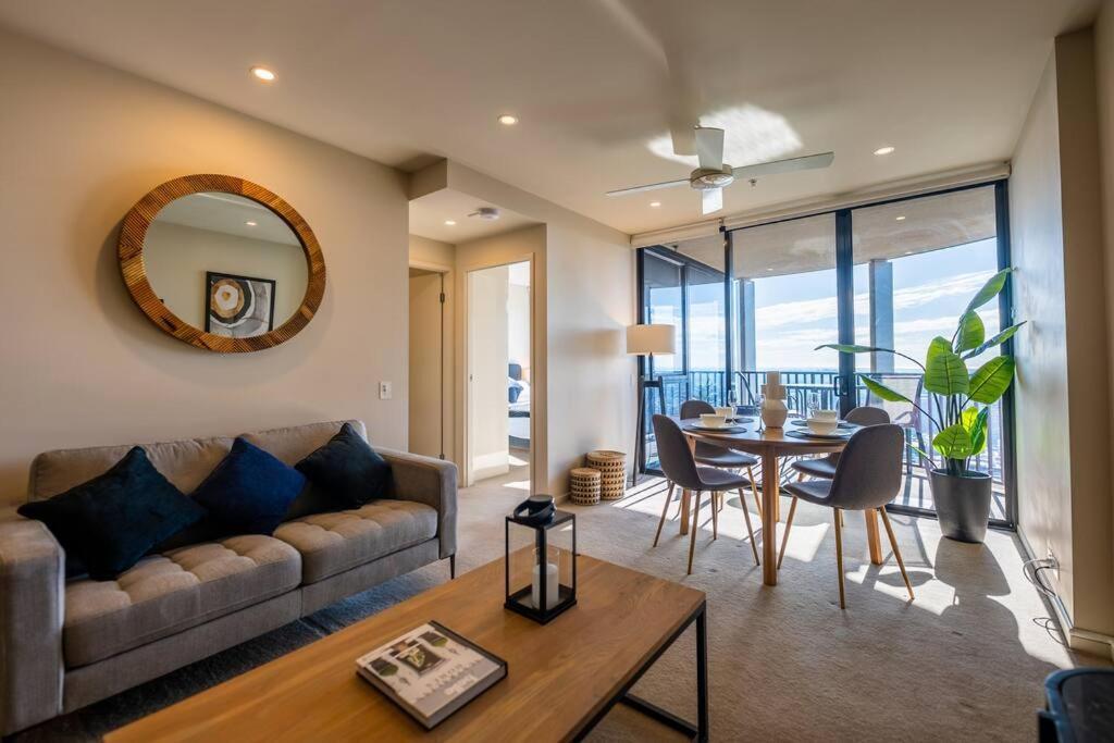 Apartment Luxurious 2br With Infinity Pool