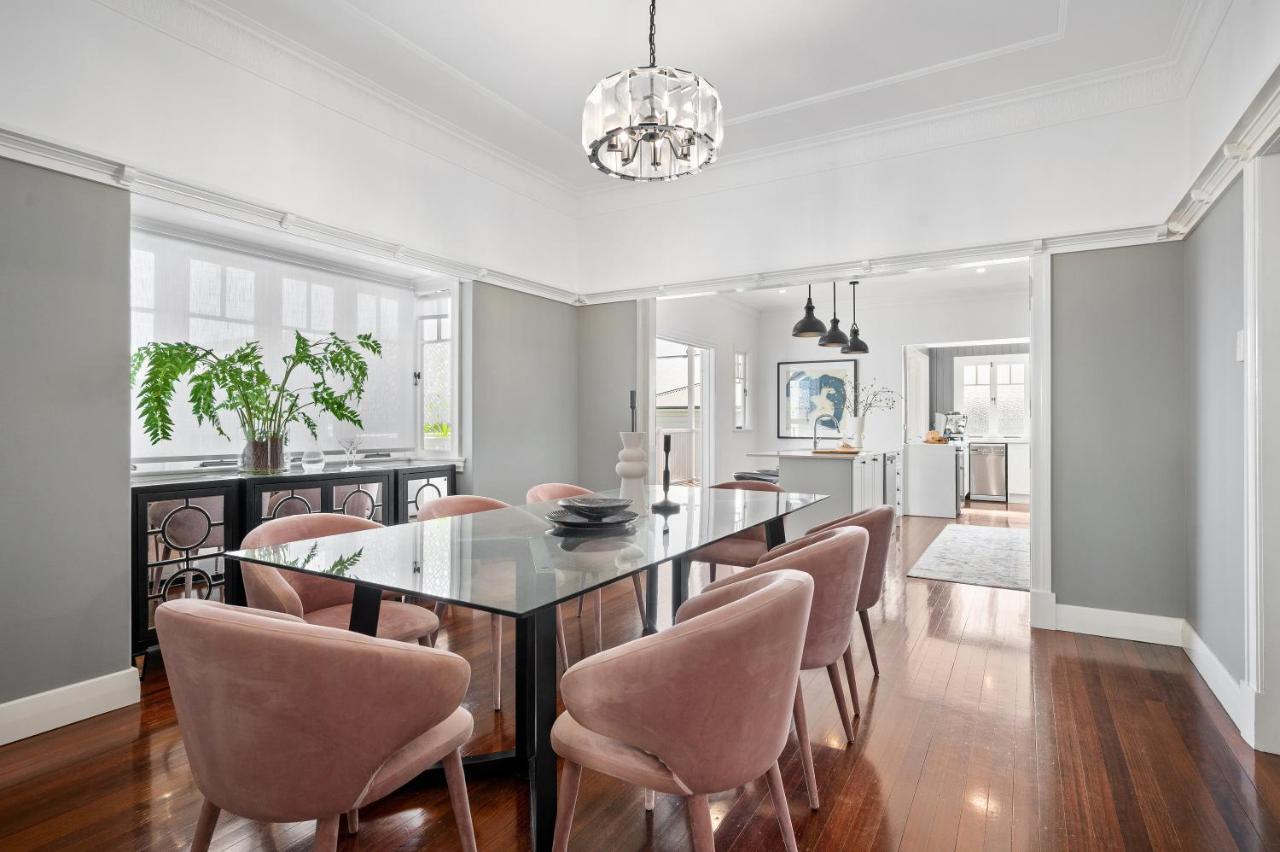 Evandale, 1920's Historic ,stunning And Modern With Amazing Views Holiday home Brisbane