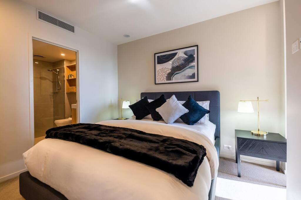 Luxurious 2br With Infinity Pool Apartment