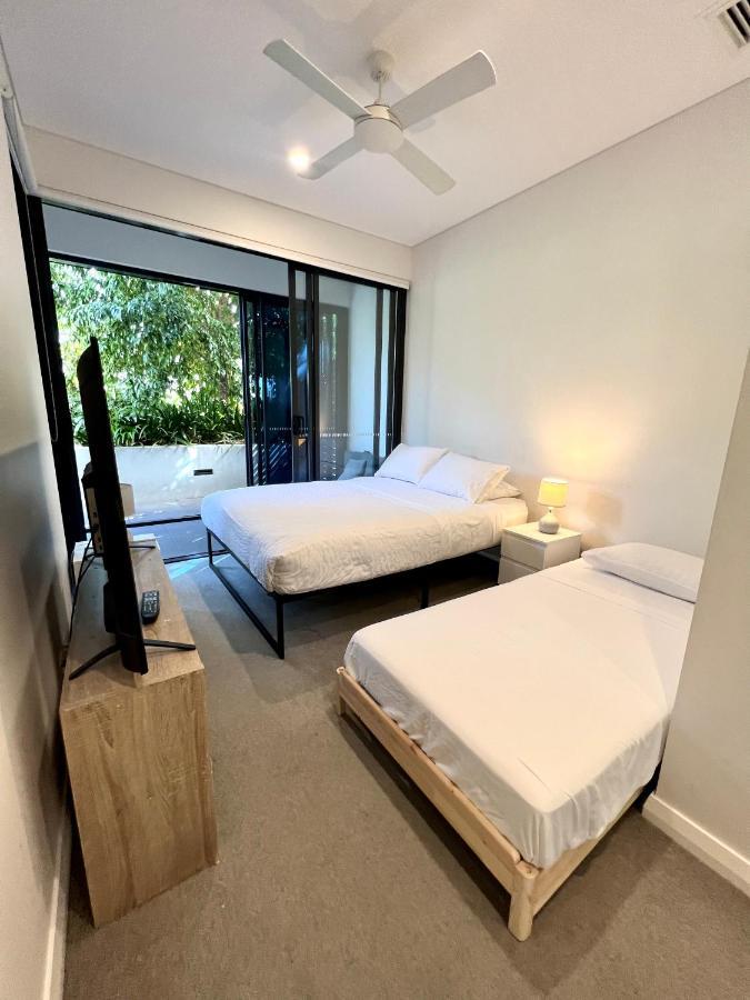 Great Located Unit/private Balcony, Pool,gym,parking *