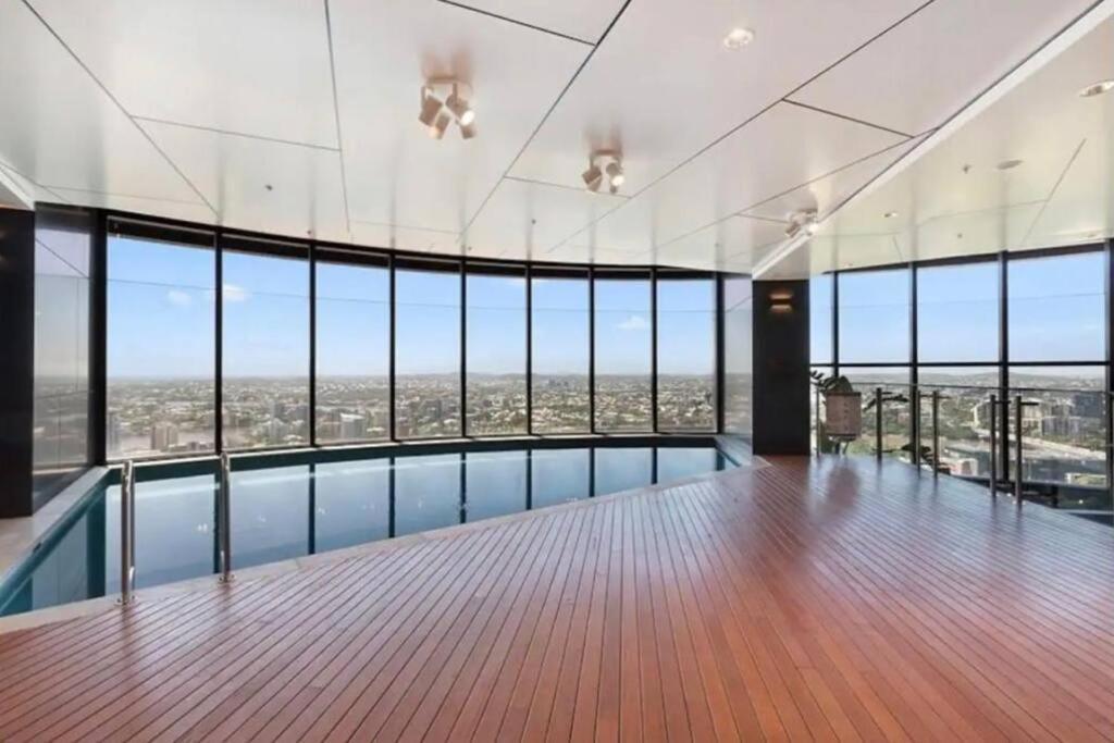 Apartment Executive River View 1 King Bed Cbd W Car Park