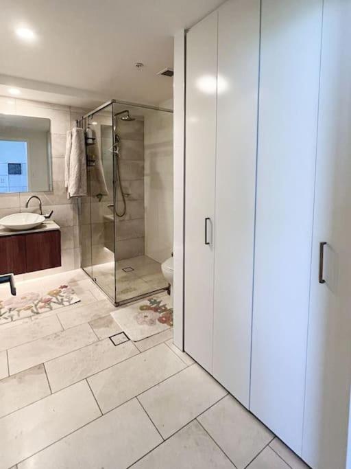Apartment Executive River View 1 King Bed Cbd W Car Park Brisbane