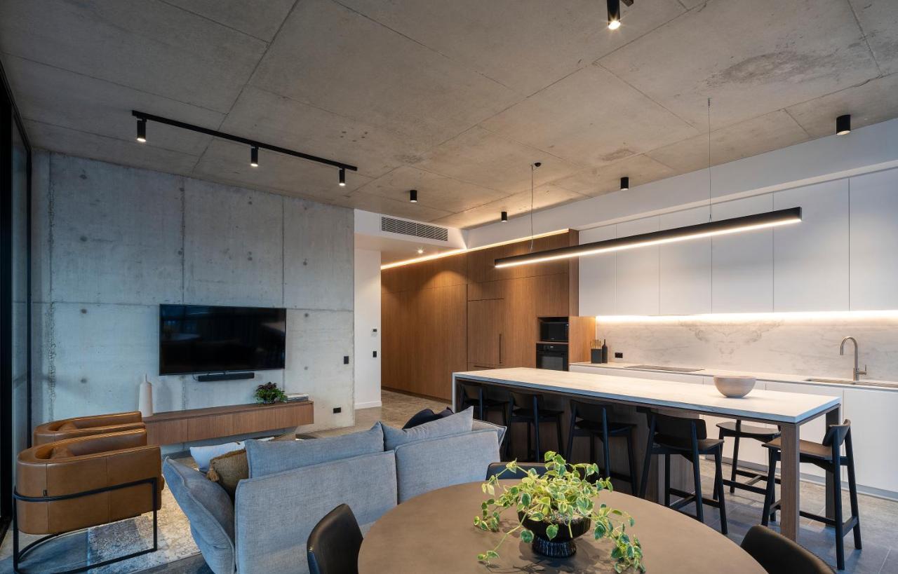 Alfred & Turner Apartments, Luxury 2 Bedroom In The Heart Of The Valley Apartment