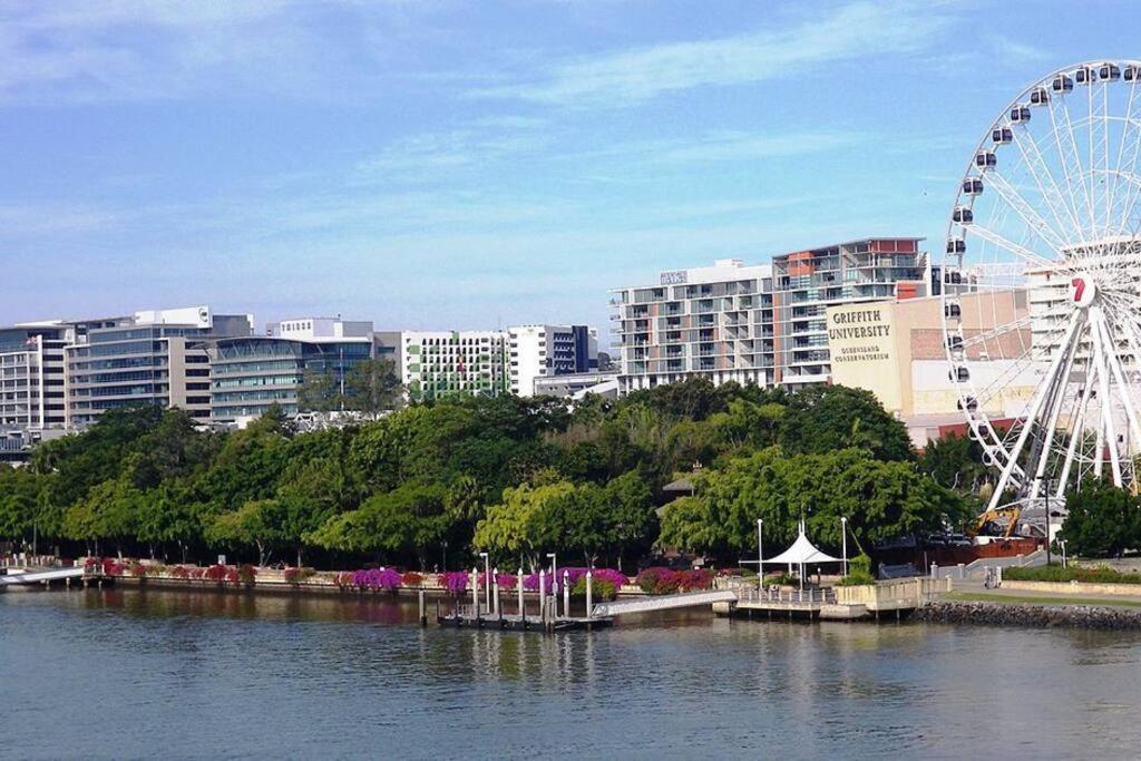 Apartment 1bedroom 1bath 1carpark Wifi Gym Pool Brisbane