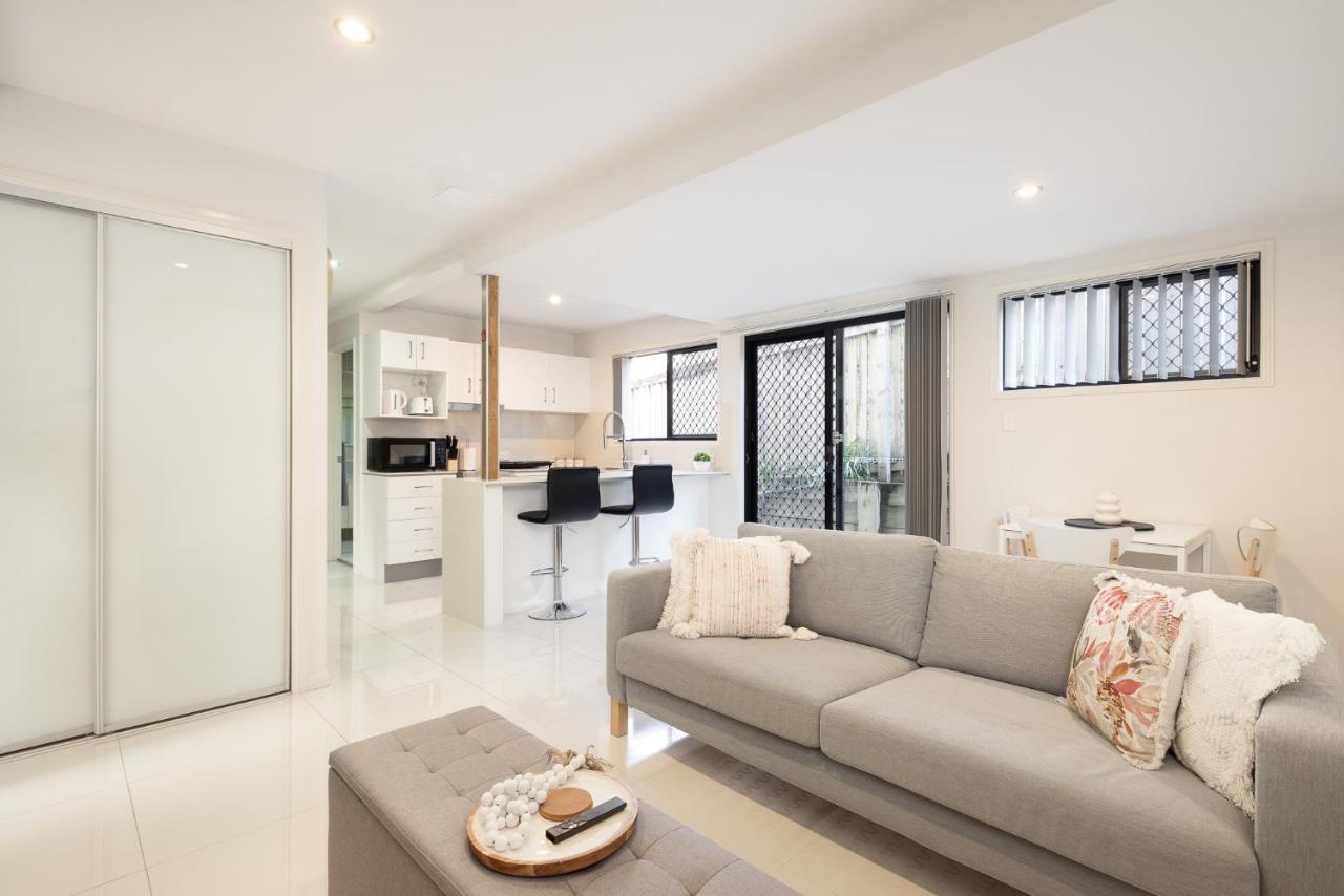 Super Host! 2 Bedrooms, Restaurants & Train Apartment Brisbane