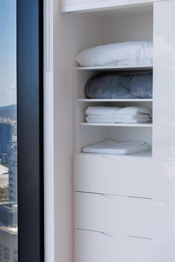 Luxurious 2 Bed Sky View Retreat At Skytower L53 *