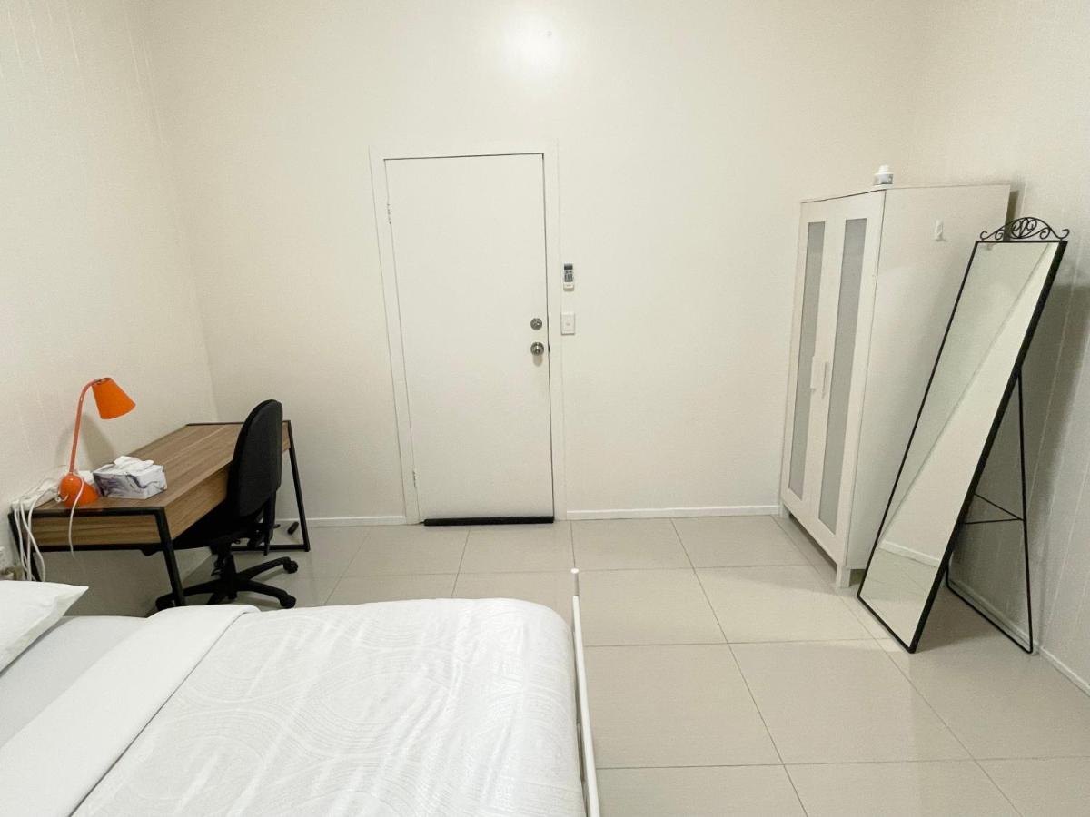 197 Shafston Ave Kangaroo Point Qld 4169