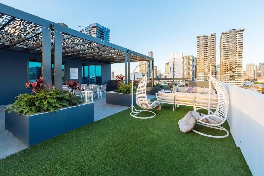 South Epicentre - 1 Bedroom Apartment Brisbane