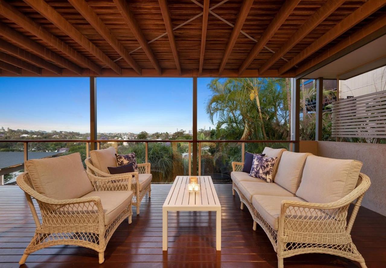 Luxurious With Spectacular Views Brisbane
