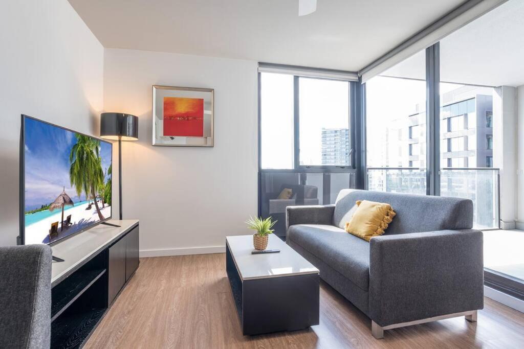 Vibrant Inner Living 1 Bedroom Apartment Brisbane