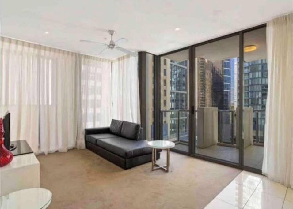 Cbd 1bed/pool/gym/sauna/ - Close To Everything!