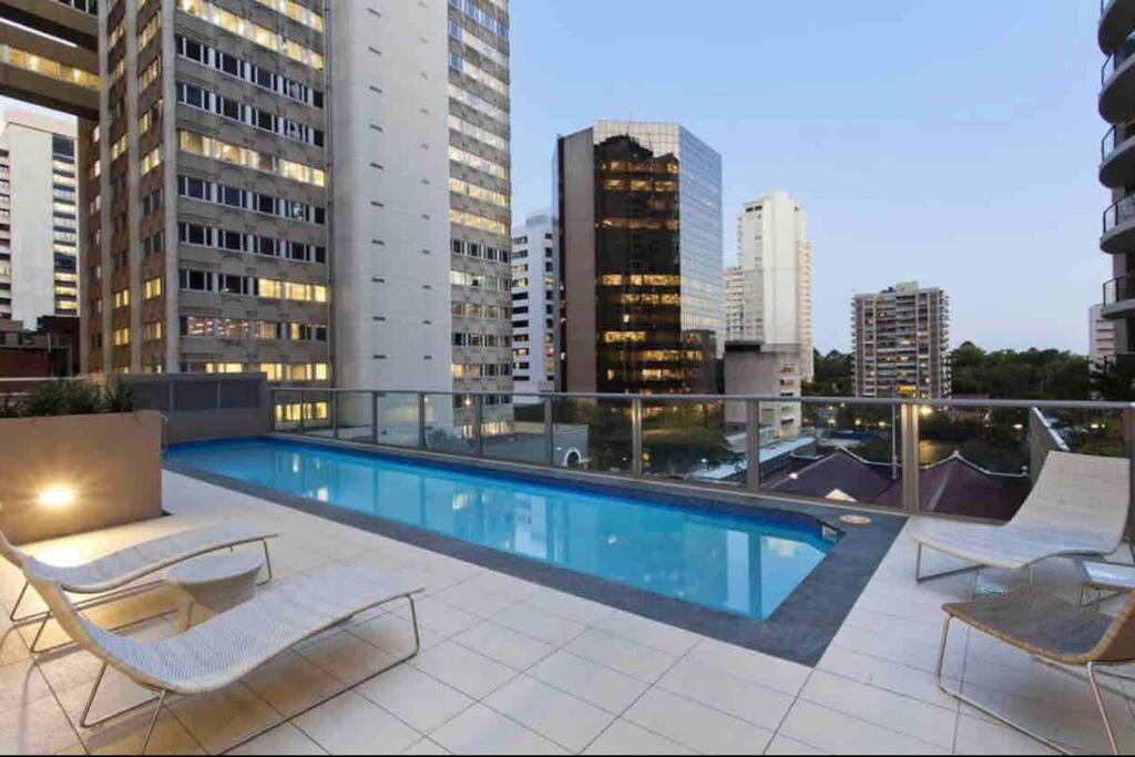 Apartment Cbd 1bed/pool/gym/sauna/ - Close To Everything! Brisbane