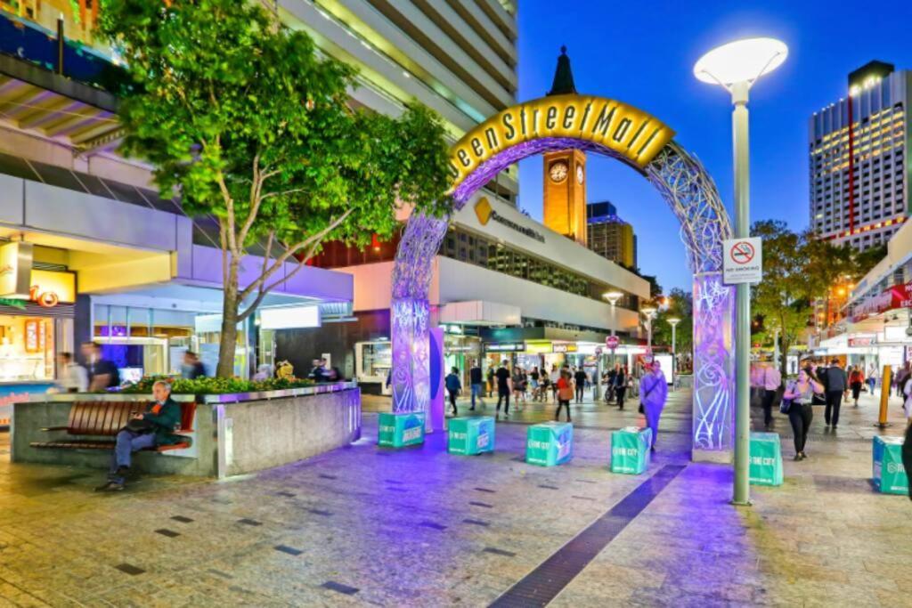 Apartment Heart Of The Cbd ~ 1bed/1bath/balcony/free Parking