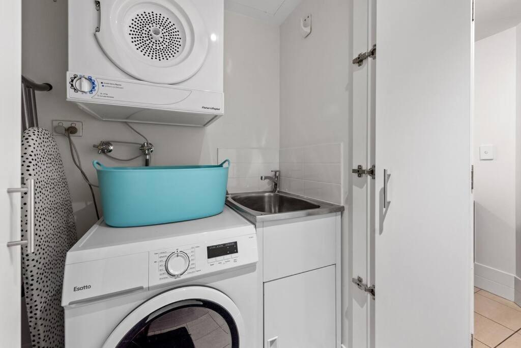 Apartment Breathtaking! 2bed/2bath/1car/pool ~ Cbd