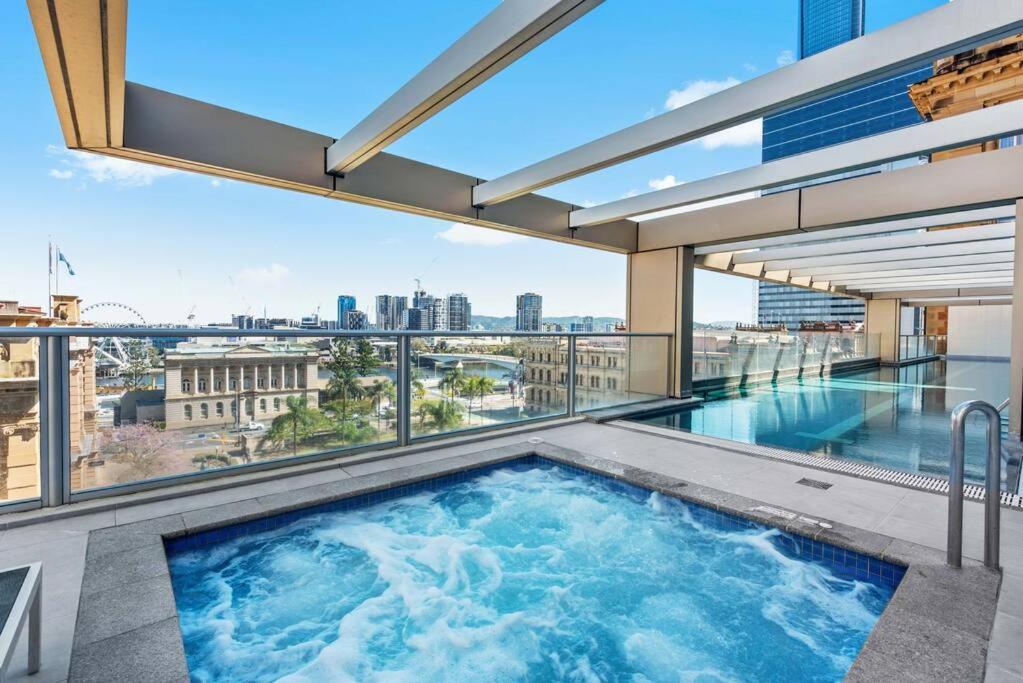 Apartment Dress Circle! 2bed/2bath/1car/amazing Views ~ Cbd