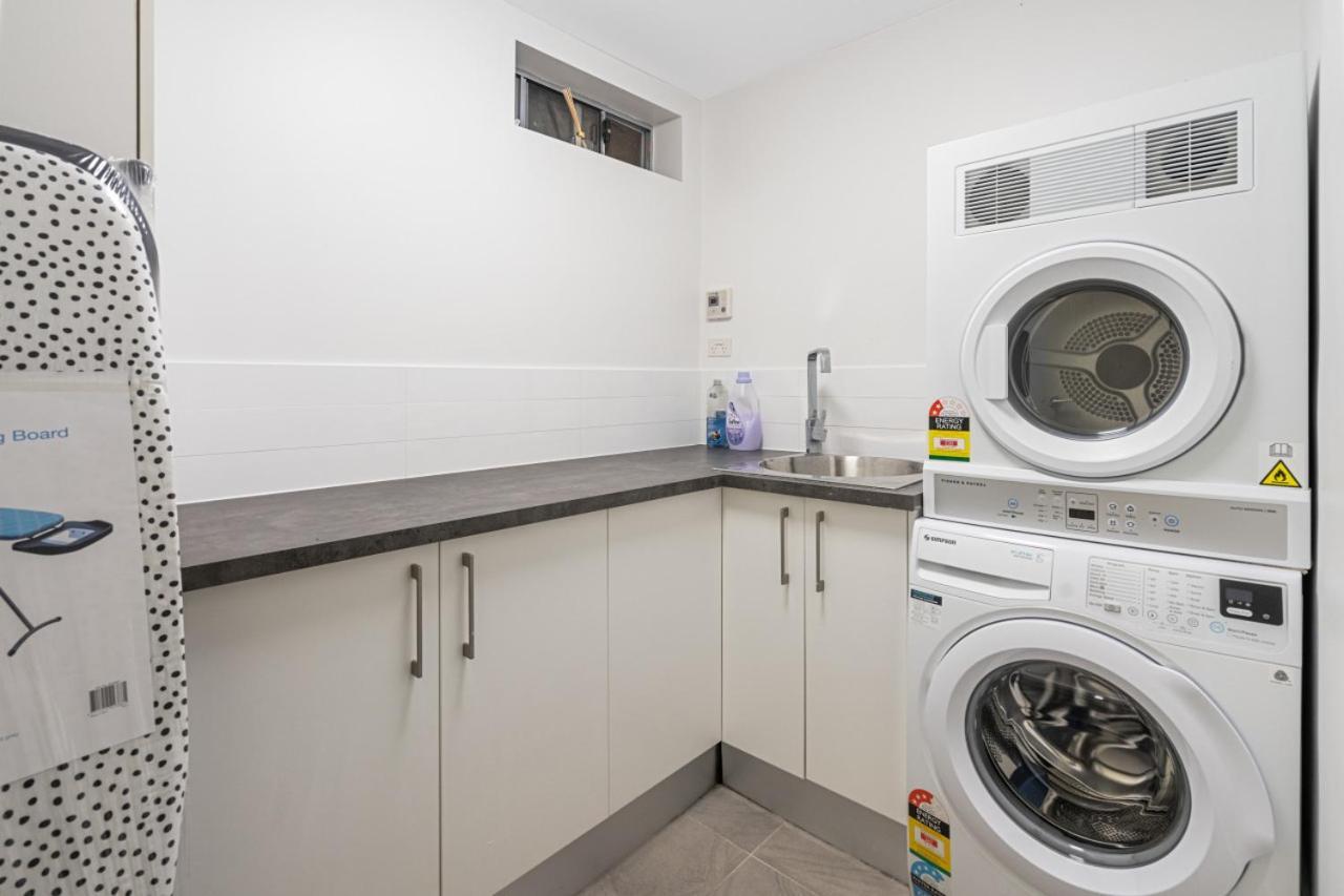 Holiday home The Hampton Retreat - 6br 16 Guest Pet Friendly House