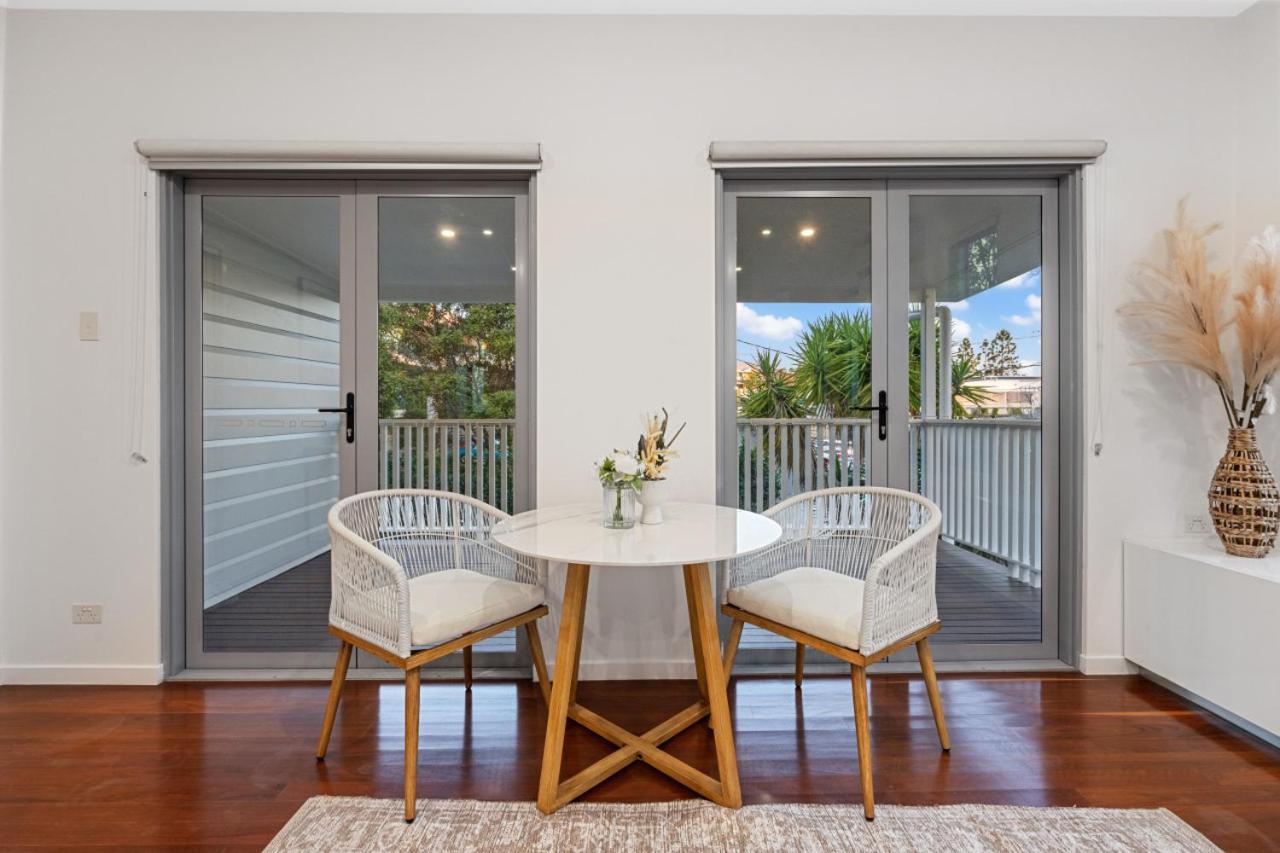 The Hampton Retreat - 6br 16 Guest Pet Friendly House