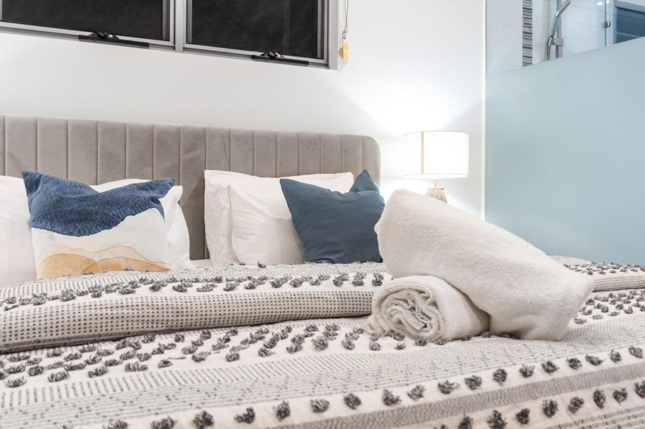The Hampton Retreat - 6br 16 Guest Pet Friendly House Holiday home *