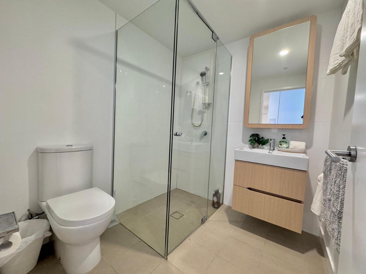 One Bedroom In South * Brisbane