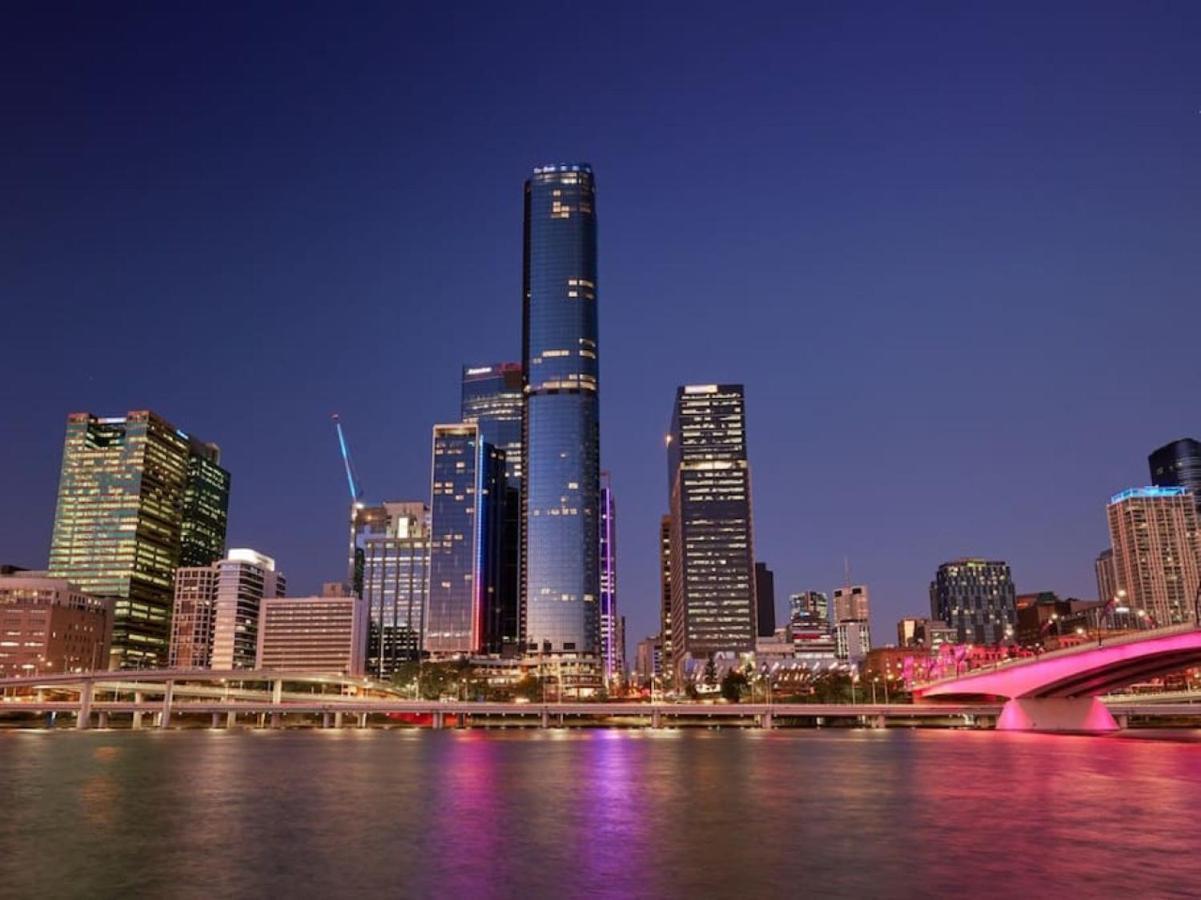 Conveniently Located 2br With Rooftop Pool At Milt Apartment *