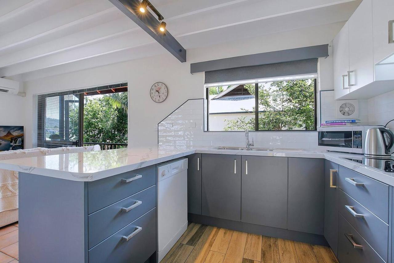 Tropical Dreaming In The Heart Of Indooroopilly Holiday home *