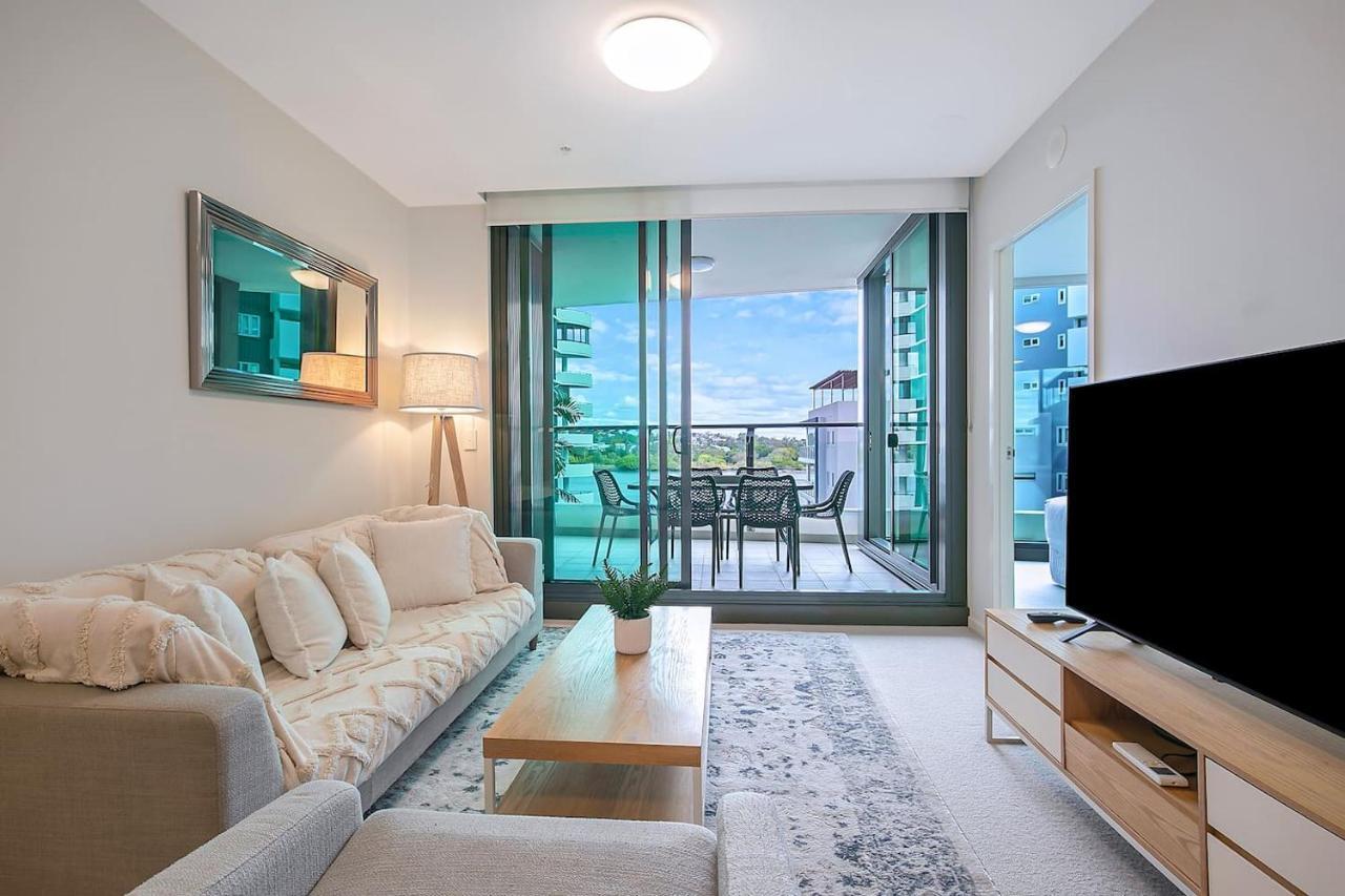 'riverfront Flow' Poolside And Portside In Hamilton