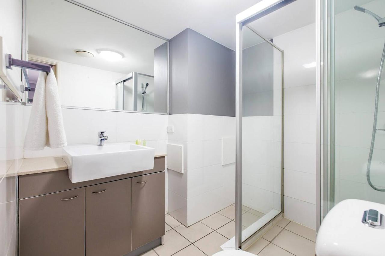 Soak Up The Sun From Modern Escape * Brisbane