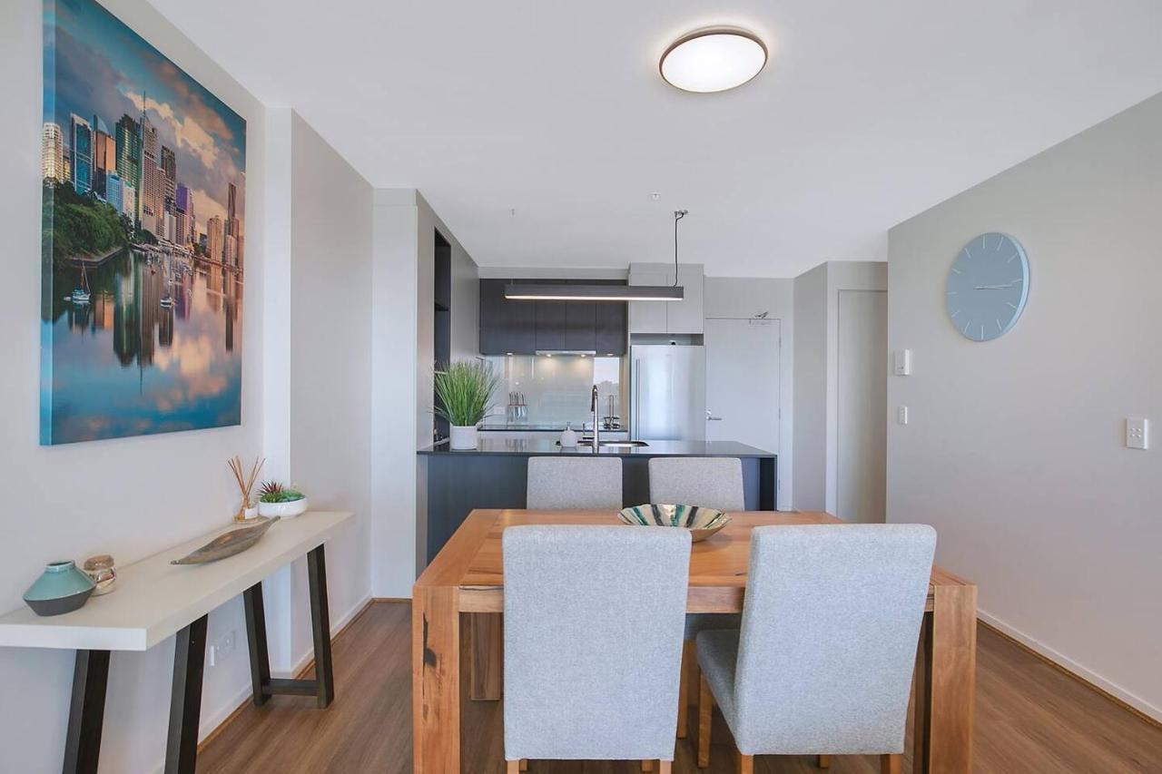 Fall In With Waterfront Resort-style Living Apartment