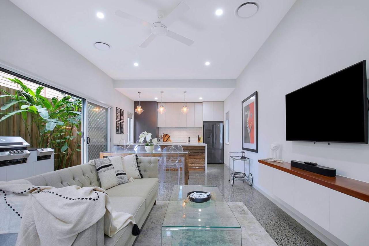 Nundah's Lush Haven - Serene Family Townhouse Escape * Brisbane