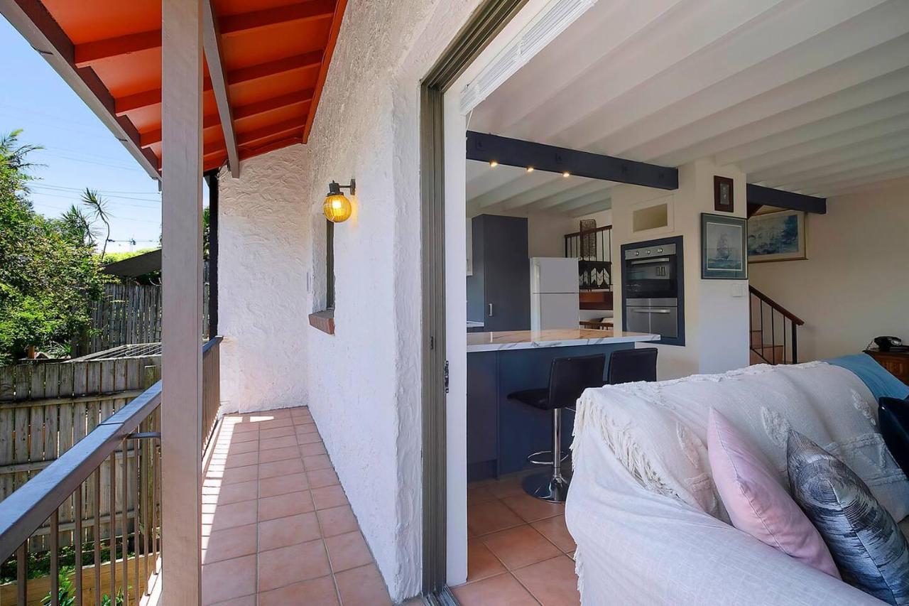 Tropical Dreaming In The Heart Of Indooroopilly Holiday home