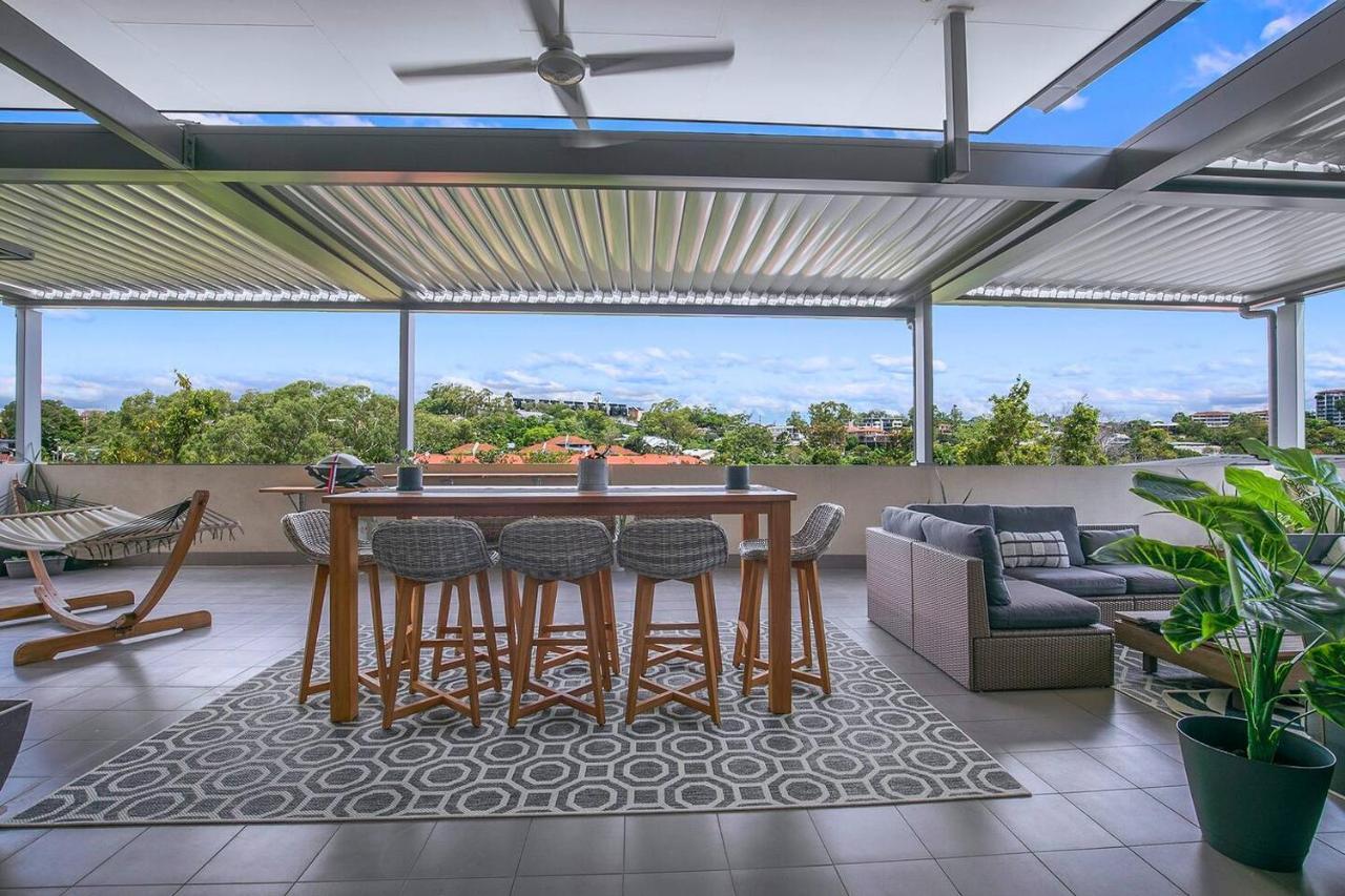 Of Taringa Penthouse With Sweeping Views Apartment